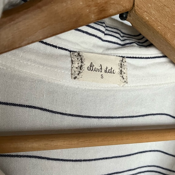 Linen Striped Tie Button Down - Picture 5 of 5